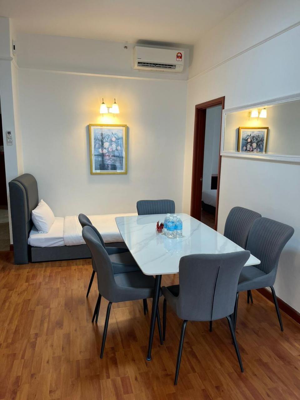Luxhouz Suites At Times Square Kuala Lumpur Kültér fotó